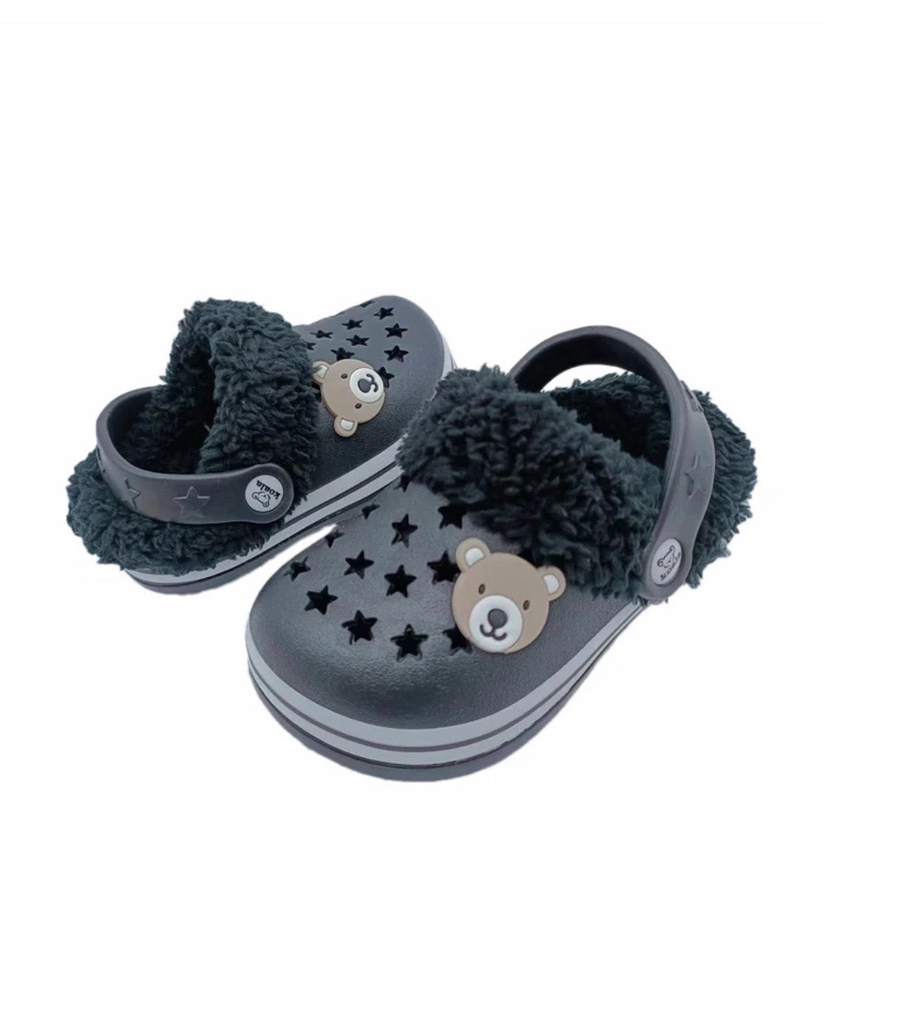 Koala baby faux fur clog in black. Size 21(12-18 months)
