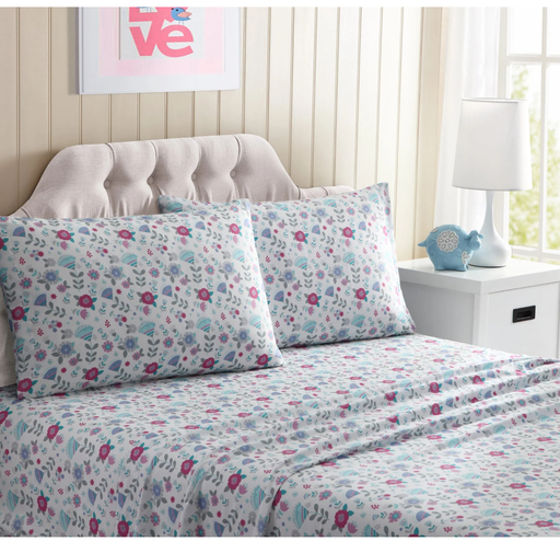 Kute kids Maria toddler sheet se. 3 piece set includes: One Flat sheet: 60 inches wide *45 inches long  One fitted sheet: 28 inches wide *52 inches long fitting a 10 inch mattress depth  One pillowcase : 30 inches wide *20 inches long   100% microfibre construction
